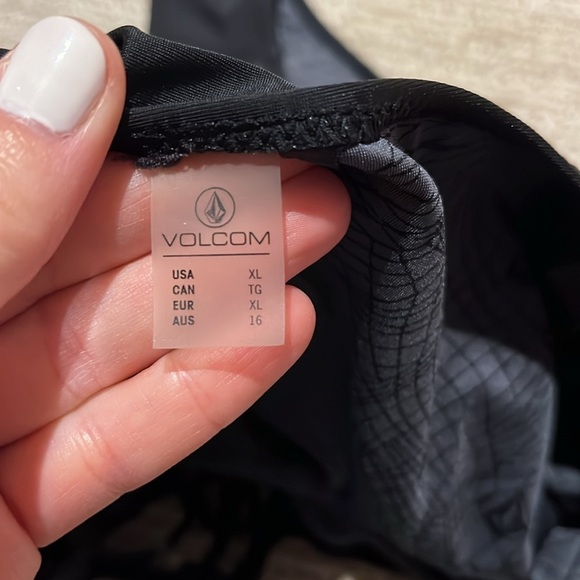 Volcom sexy one piece swimsuit black low back halter plunging v Like New - Picture 11 of 14